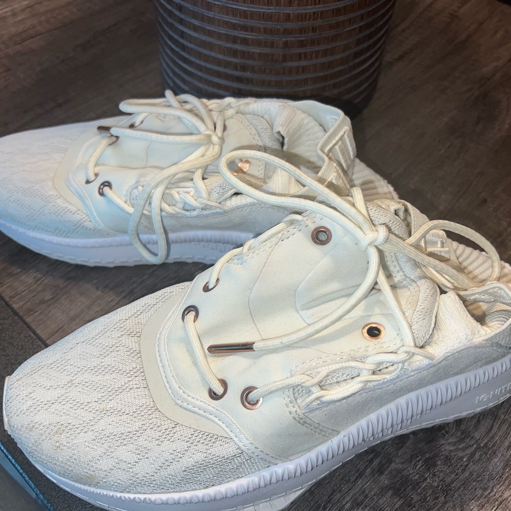 Puma Women's Cream Sneakers